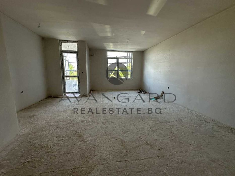 оф.23466 Просторен тристаен/ Кючук Париж