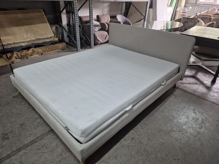 Спалня Kave Home, модел Dylia