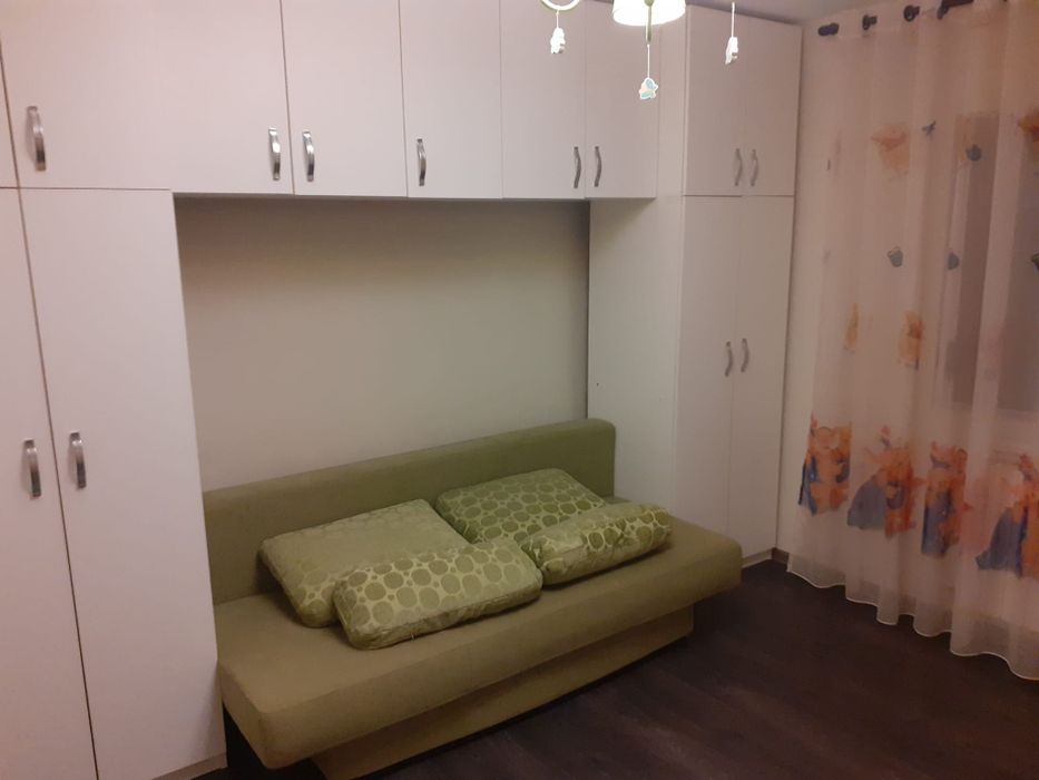 Închiriez apartament