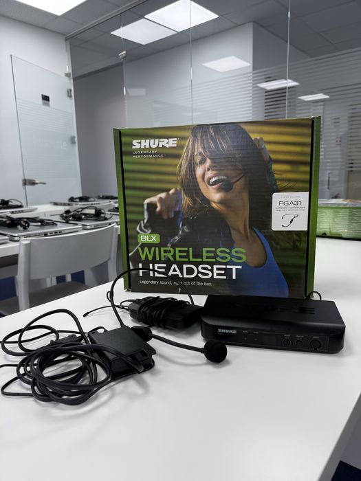 Wireless headset Shure