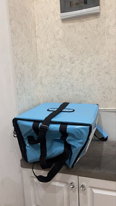 термокороб Wolt (удобная и вместительная)