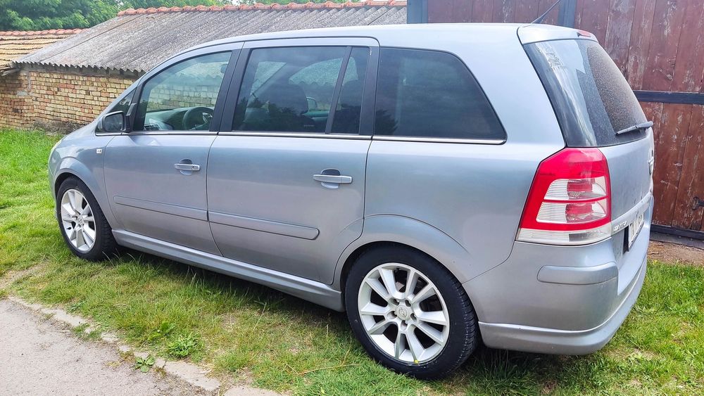 Опел Зафира Opel Zafira B
