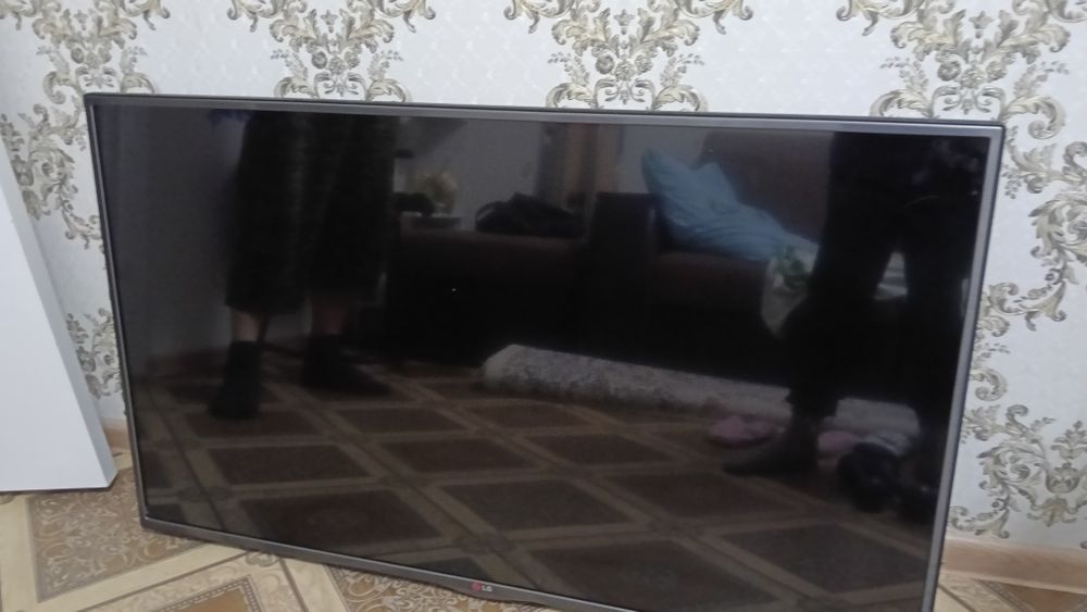 Телевизор LG продам