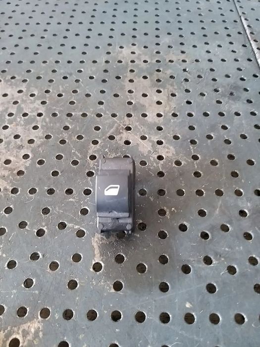 Buton geam electric dreapta spate citroen c5 aircross 98044803zd