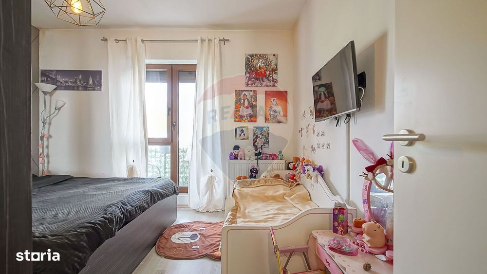 3 Camere || Tractorul || Loc De Parcare || Terasa Si Balcon