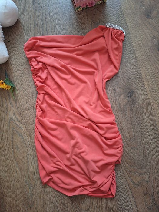 Секси туника по тялото с един ръкав