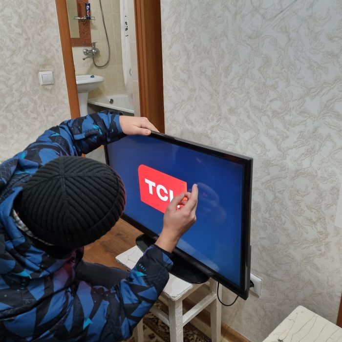 Телевизор TCL 32'