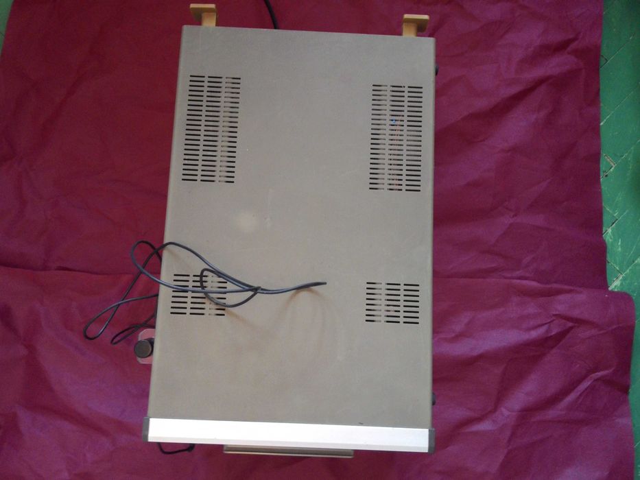 Продавам (може би) стар работещ японски ултразвуков дефектоскоп.