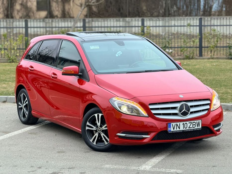 Mercedes-Benz B 180