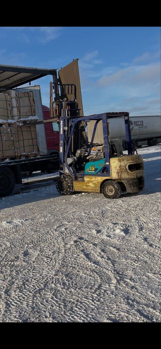 Продам  Вилочный  Погрузчик КАРА