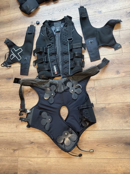 Професионални EMS костюми XBODY –КАТО НОВИ