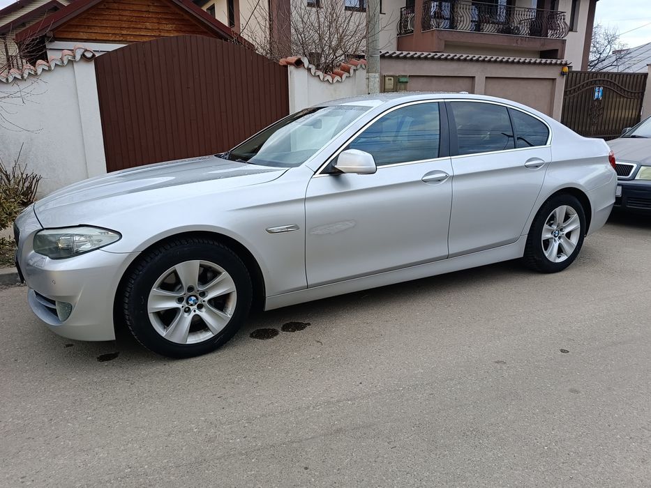 BMW SERIA 5 F10 525 2012 manuala