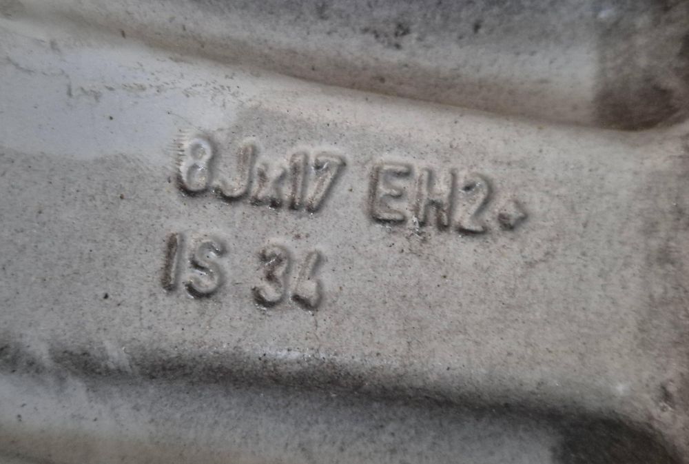 Оригинални БМВ джанти 17 цола с гуми 225 45 17