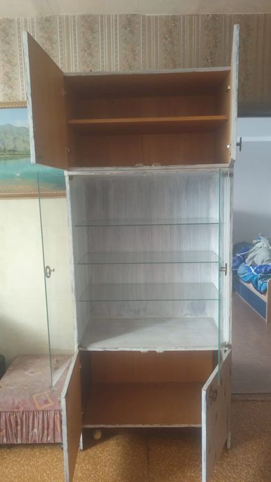 Мебель шкафы для зала