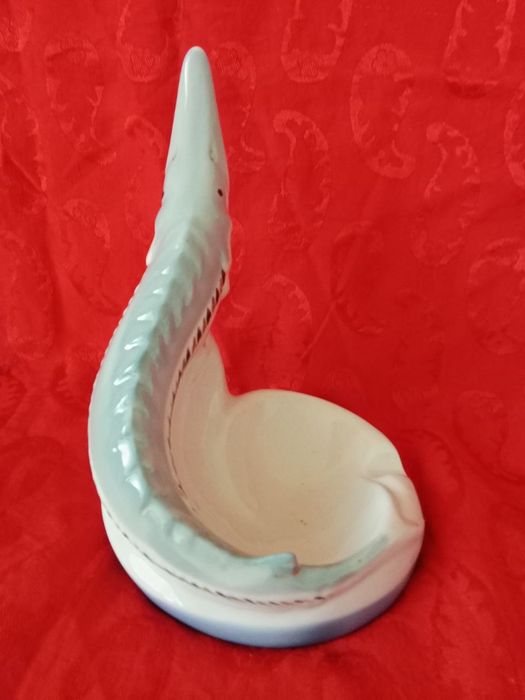 Статуэтки , машинки , шкатулка ( пудреница ) СССР