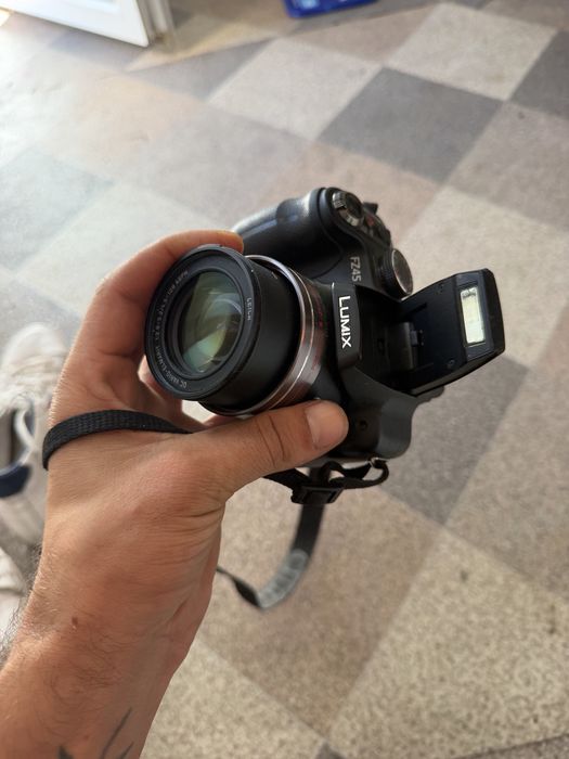Aparat foto/video Panasonic fz45 Pret fix  Card 4gb 1 baterie  Fara alte accesorii