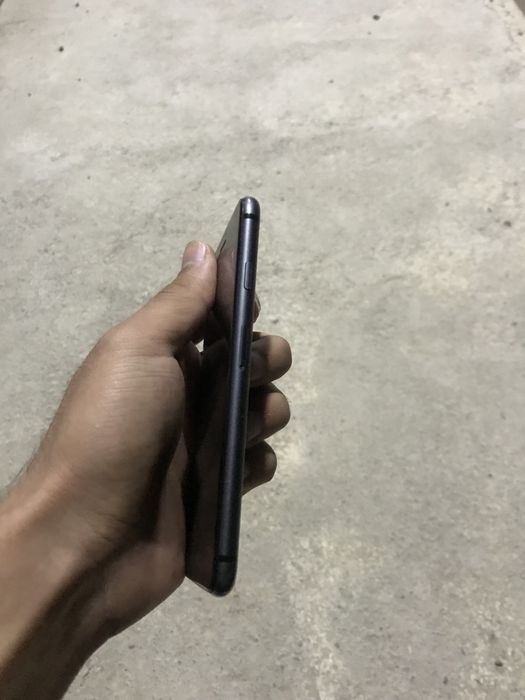 Iphone 8 64GB ideal holat aybi yo