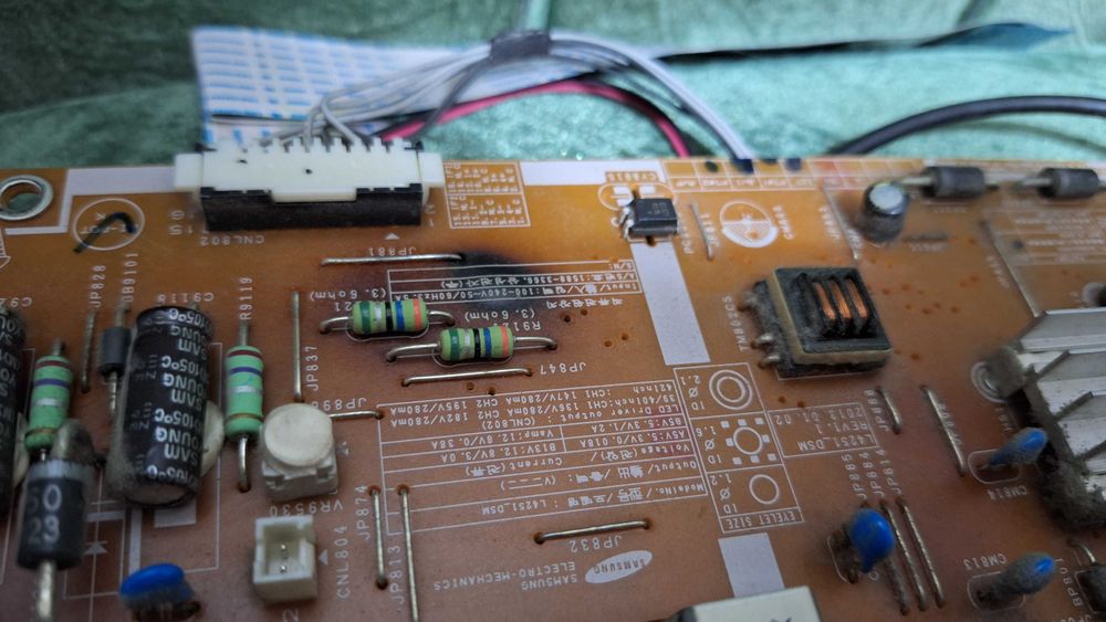 платы от телевизора samsung UE42F5500