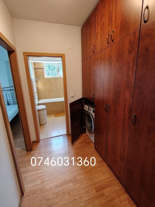 Închiriez apartament cu 2 camere + loc de parcare