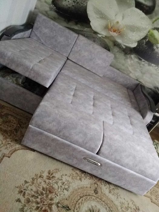 диван российский