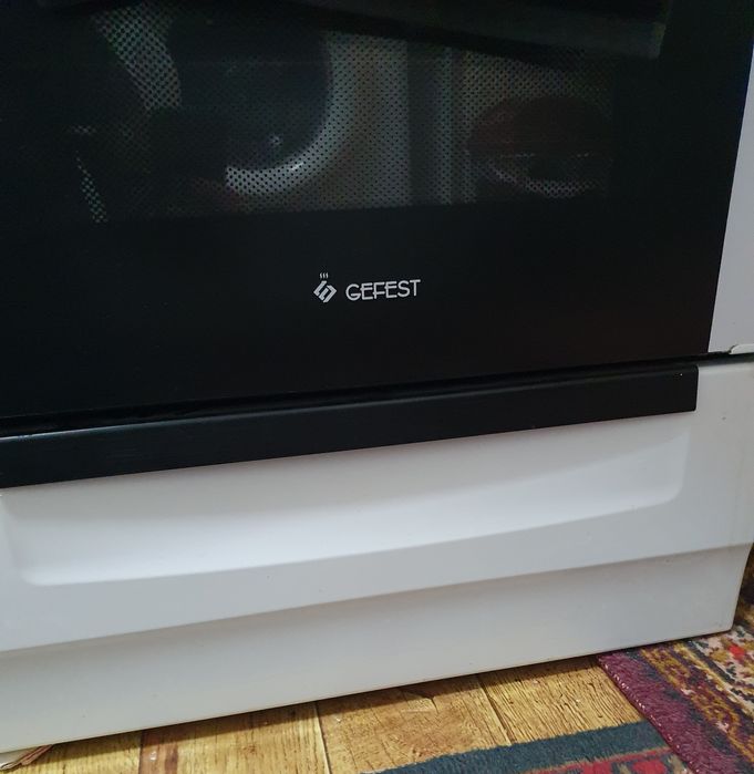 Газ плита фирма GEFEST производства Беларусия
