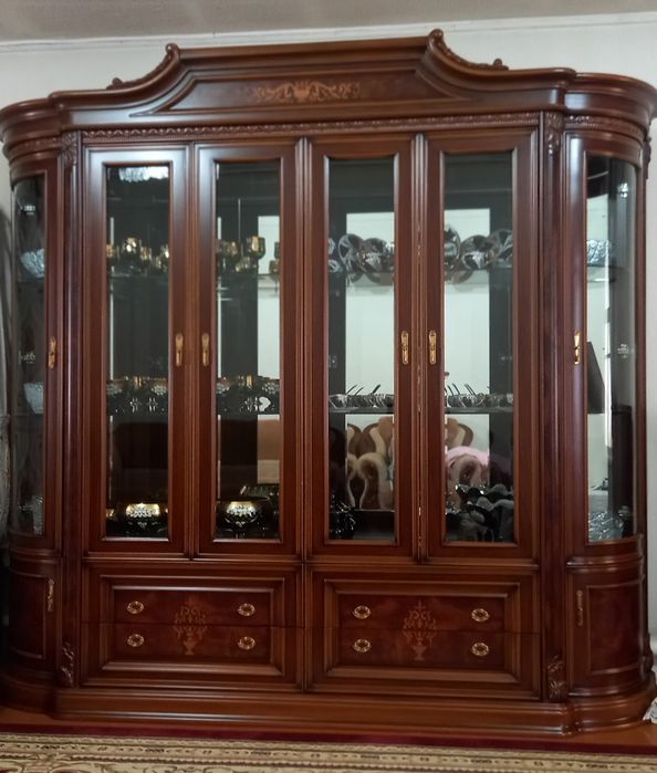 Горка. Стенка. Мебель для гостиной.