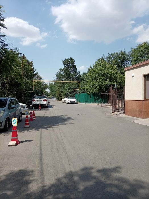 Бизнес центир офисга хостел учун жой участка углавой сентирда