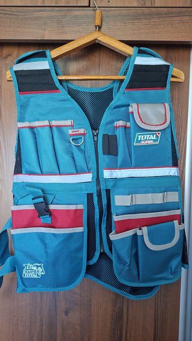 Продам жилет электрика TOTAL