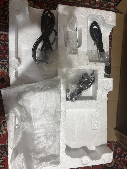 Монитор 60гц срочная продажа есть торг