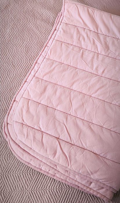 Детска завивка за момиче.