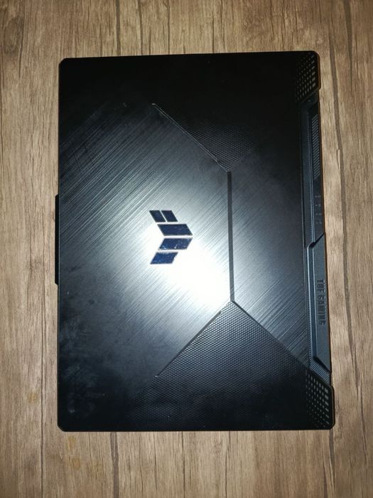 ASUS TUF Gaming FA506N в отличном состоянии