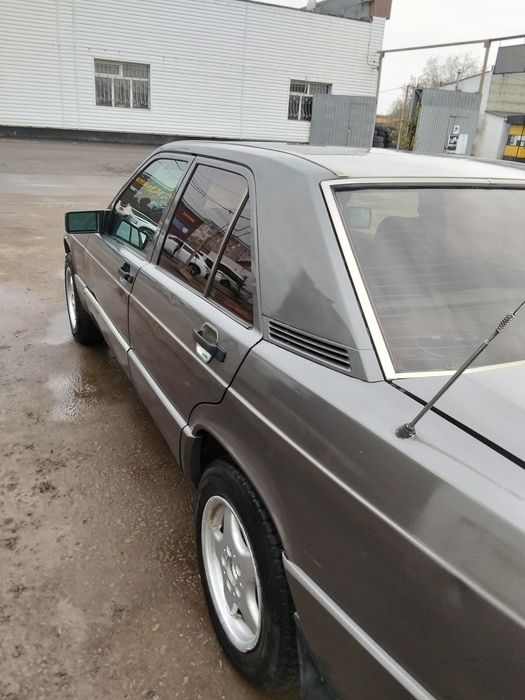 Mersedes benz 190
