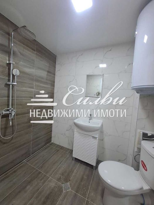 Продава се Двустаен апартамент в Шумен, Томбул джамия - 54 кв.м за 2038 €/кв.м - Снимка #3