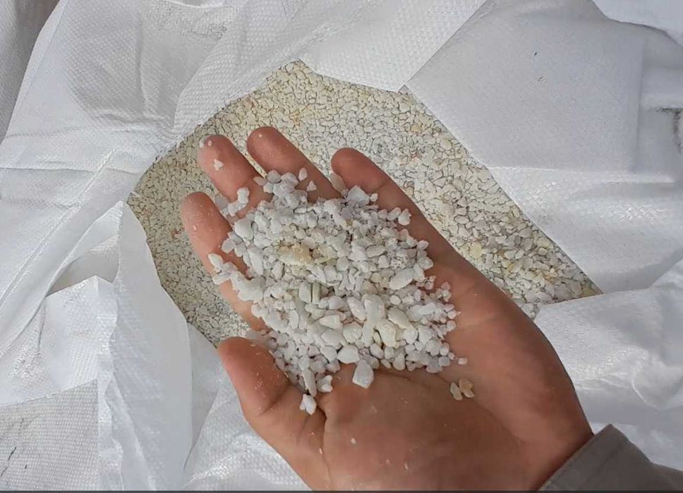 Камень белый мраморный