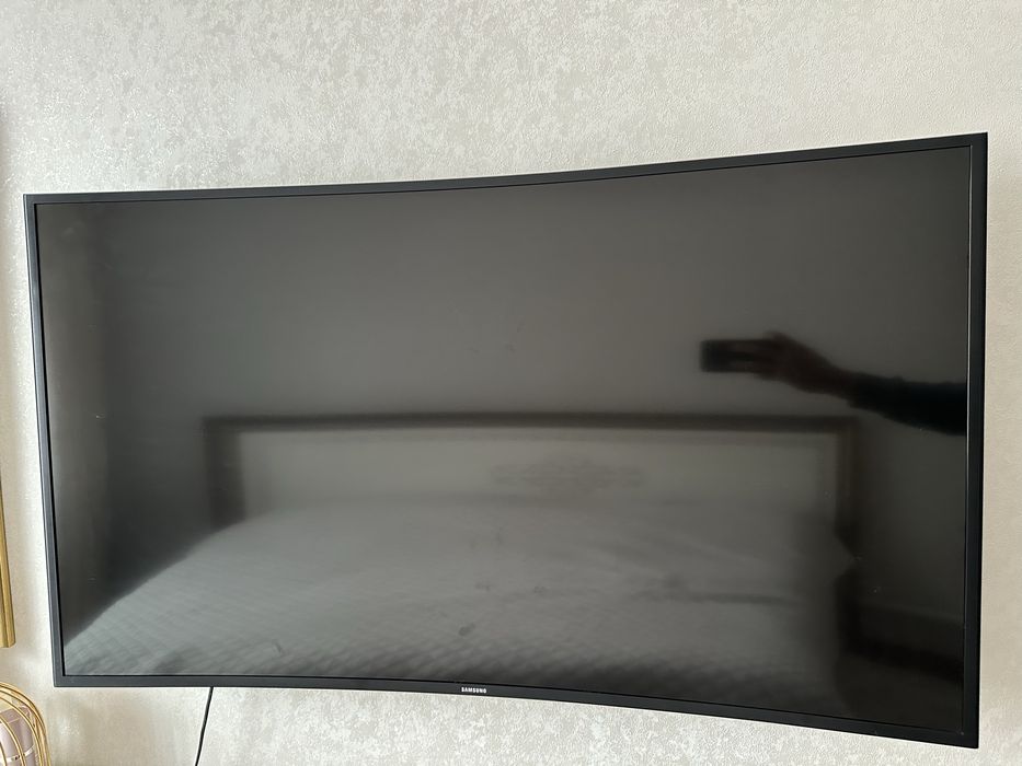 Продам Телевизор Смарт SAMSUNG