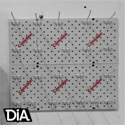 Teshilgan panel, перфопанель, do'konda ilgaklar uchun panel