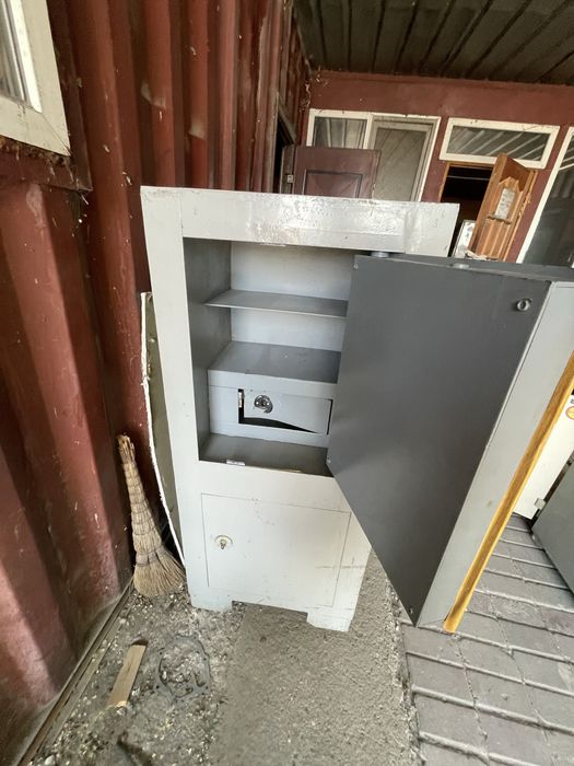 Продам сейф для дома и офиса