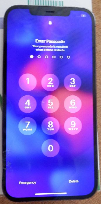 Продавам Apple iPhone 12 Pro Max