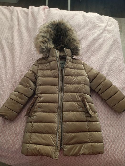 Куртка зимняя, пуховик , девочке 4-5 лет. Очень красивый и теплый