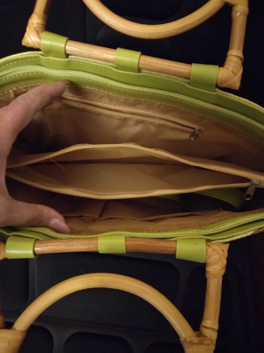 Geanta cu paiete aplicate