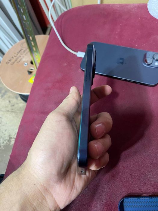 Iphone 15 pro sotiladi