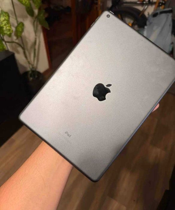 Продам Ipad gen8 32gb