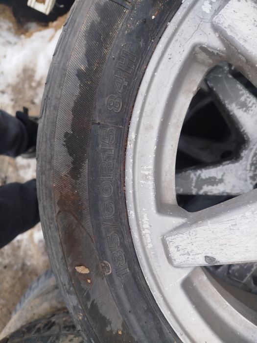 Продам покрышки и диски.