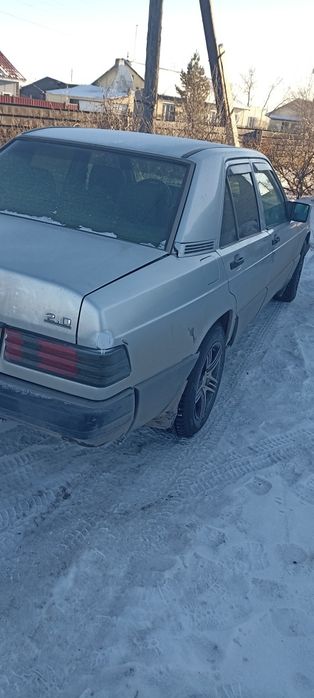 Мерседес Бенц продаю