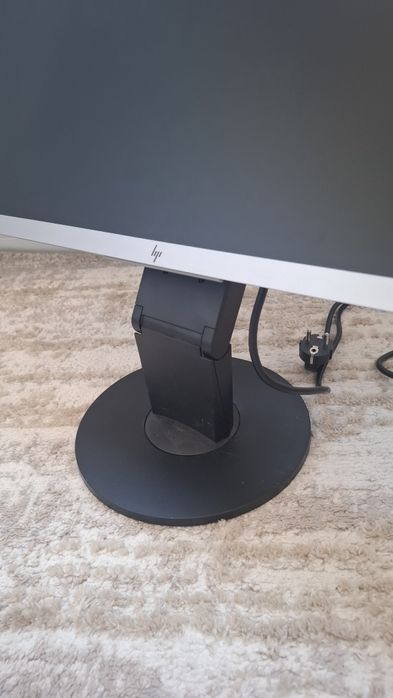 Vând monitor HP 23"