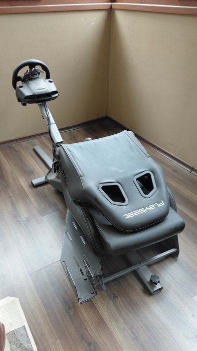Волан logitech с педали и седалка playseat