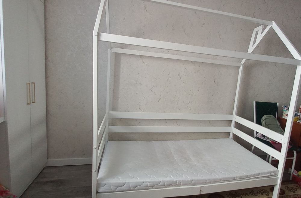Срочно недорого детская кровать
