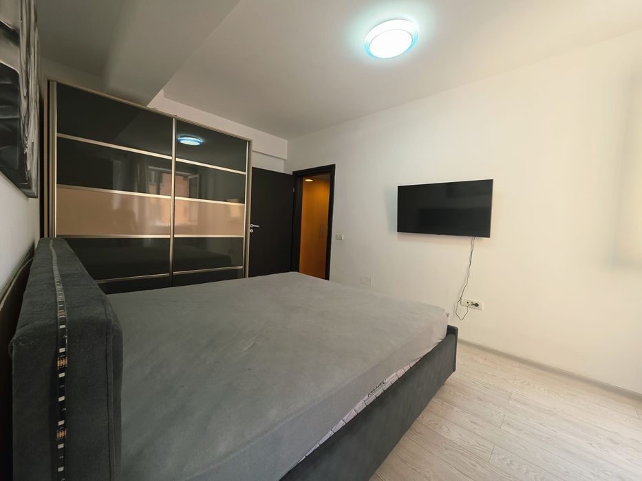 Proprietar închiriez apartament 3 camere