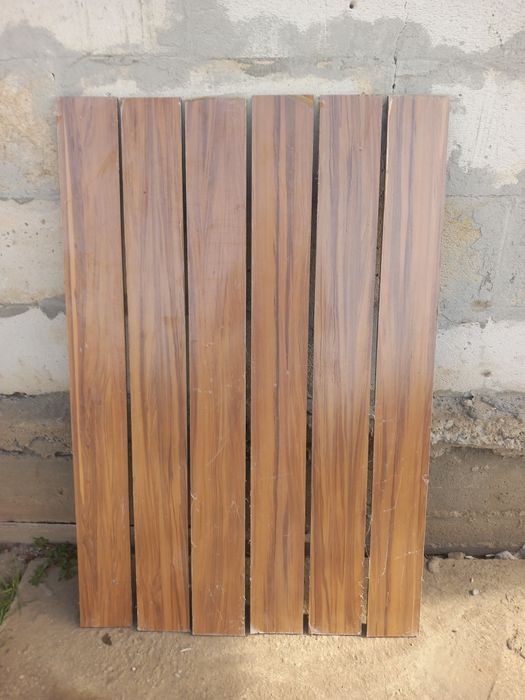 Vând urgent , noi nouțe au și folia pe ele