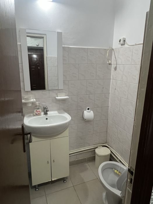 Vand mobila din apartament